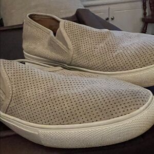 Steve Madden Zarayy Size 10 Perforated Slip-On Loafers in Light Taupe